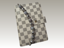 Load image into Gallery viewer, Louis V | Binder Chain Charm | Fits A6 Binders

